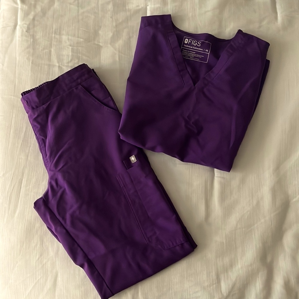 Figs - Limited Edition Ultra Violet Scrub Set